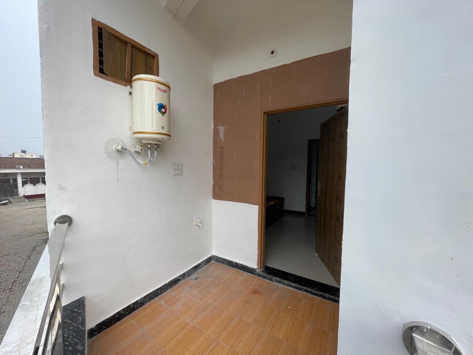 Rukmani Villas Group Of Rukmani Home Stay Матхура Екстер'єр фото