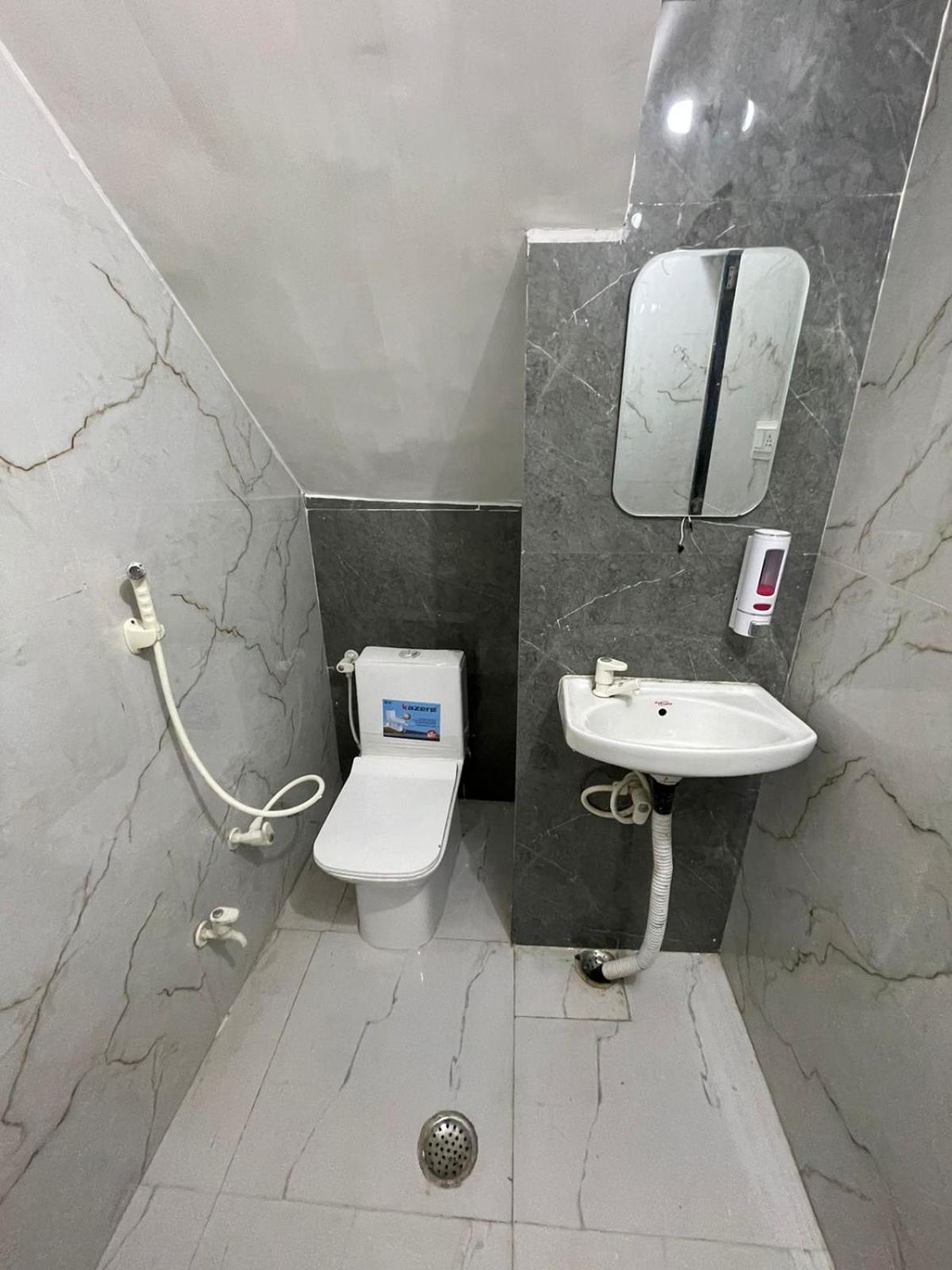 Rukmani Villas Group Of Rukmani Home Stay Матхура Екстер'єр фото