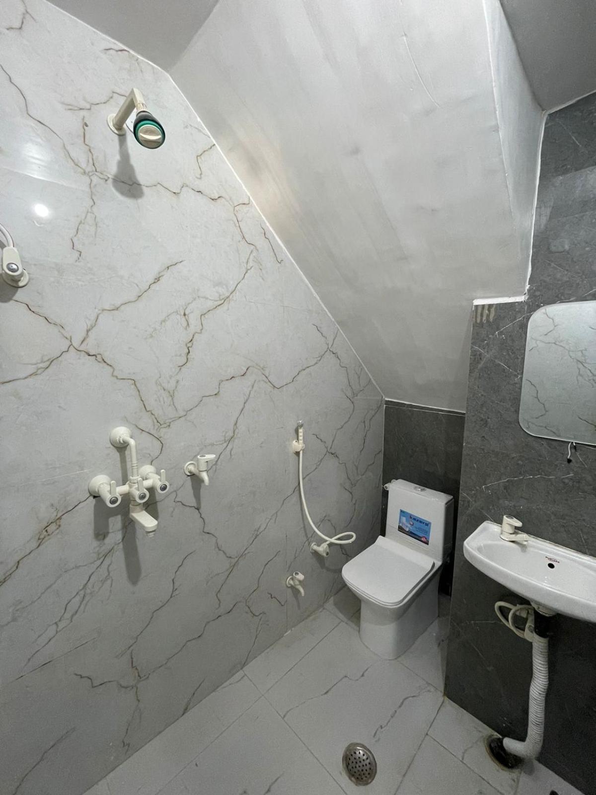 Rukmani Villas Group Of Rukmani Home Stay Матхура Екстер'єр фото